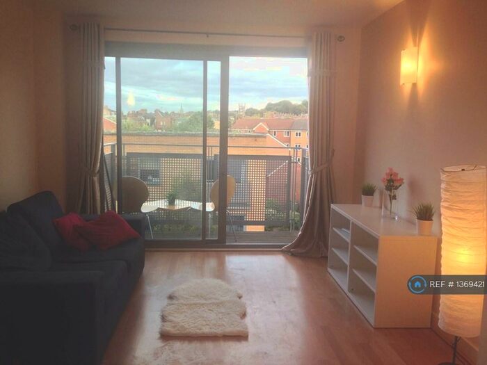 1 Bedroom Flat To Rent In Idaho Building, London, SE13