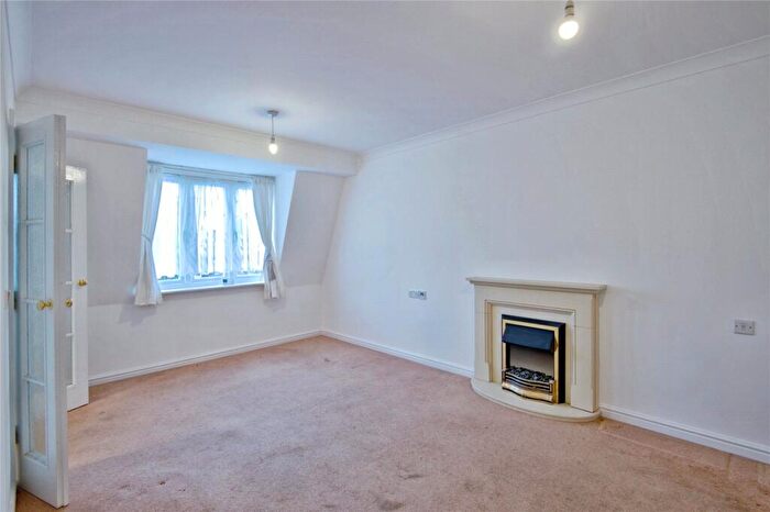 1 Bedroom Apartment For Sale In Ormond House, Rochford, SS4