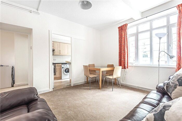 2 Bedroom Maisonette To Rent In Purbrook Estate, Tower Bridge Road, London, SE1