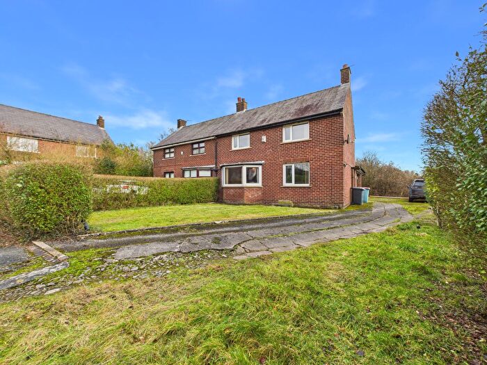 3 Bedroom Semi Detached House For Sale In The Close, Fulwood, PR2