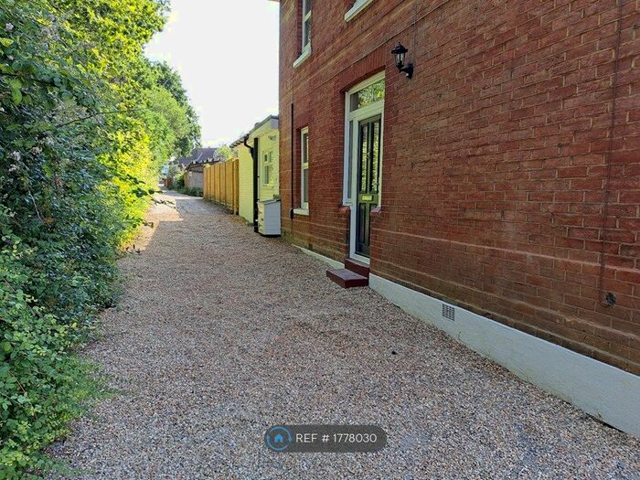 2 Bedroom Semi-Detached House To Rent In Sandbanks Road, Poole, BH14