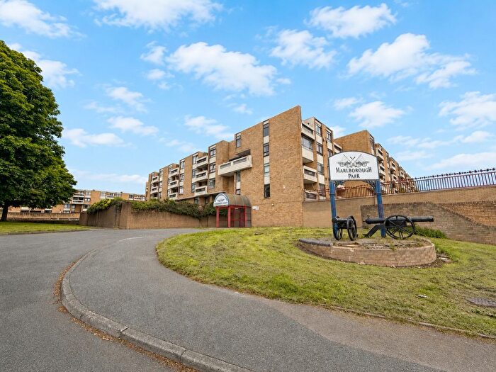 3 Bedroom Maisonette For Sale In Kenilworth Court, Washington, NE37