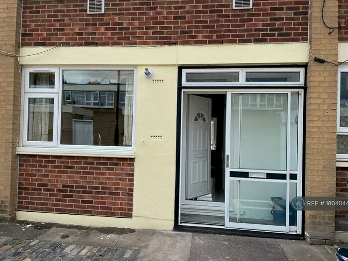 4 Bedroom Terraced House To Rent In Cassland Road, London, E9