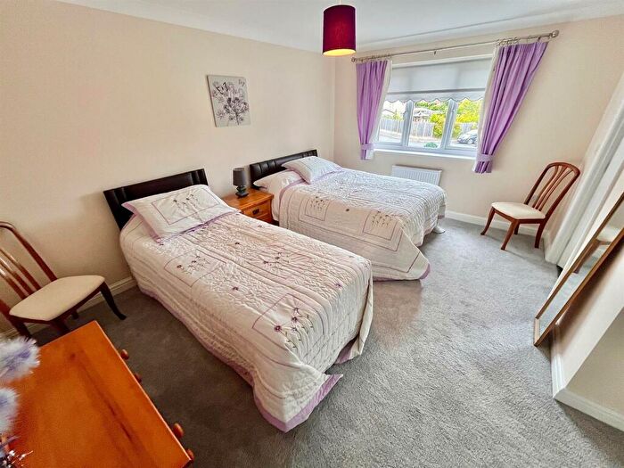 5 Bedroom Detached House For Sale In Martin De Rye Way, Caister-On-Sea, NR30
