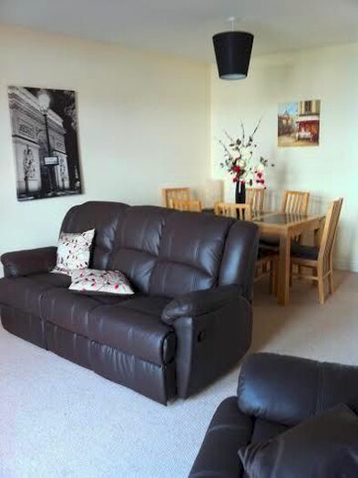 5 Bedroom Town House To Rent In Watkin Road, Leicester, LE2