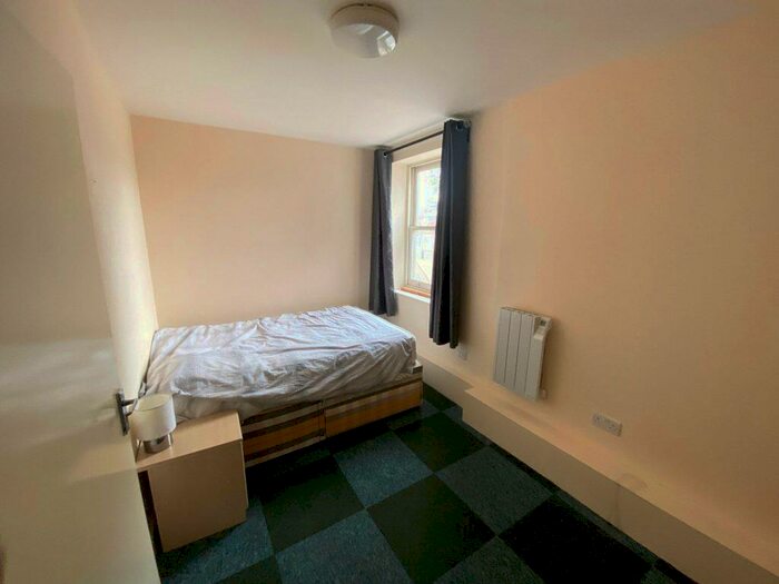 1 Bedroom Flat To Rent In The Broadway Thatcham, RG19