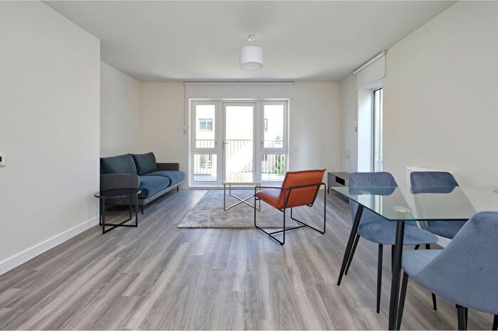 2 Bedroom Flat To Rent In Iris House, Plum Mews, Springfield Parkside, Tooting, SW17