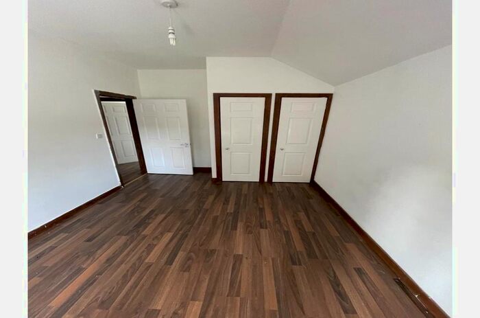 2 Bedroom Flat To Rent In Athelstan Road, Southampton, SO19