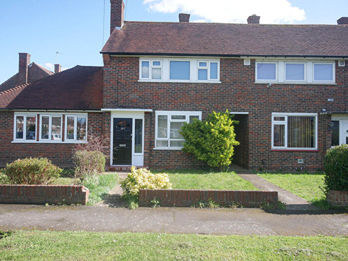 2 Bedroom Terraced House To Rent In Trelawney Avenue, SL3
