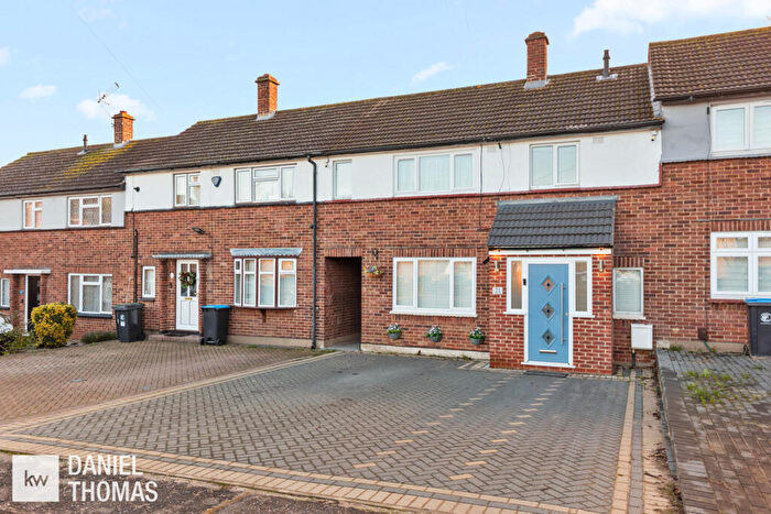 4 Bedroom Terraced House For Sale In Poplar Shaw, Waltham Abbey, EN9