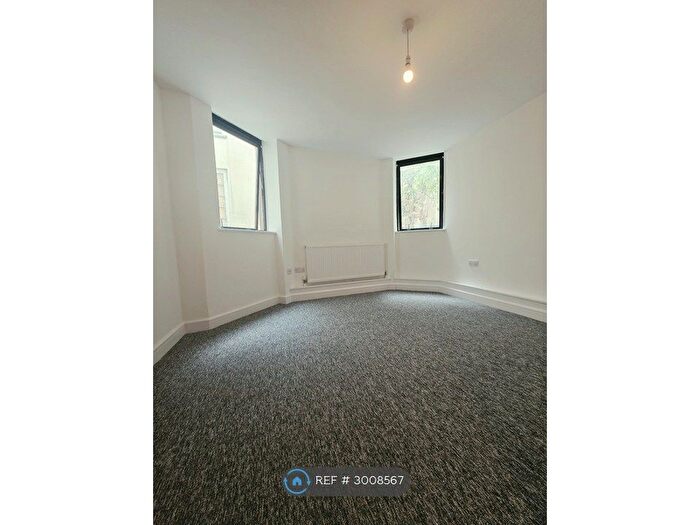 2 Bedroom Flat To Rent In Denmark Avenue, Bristol, BS1