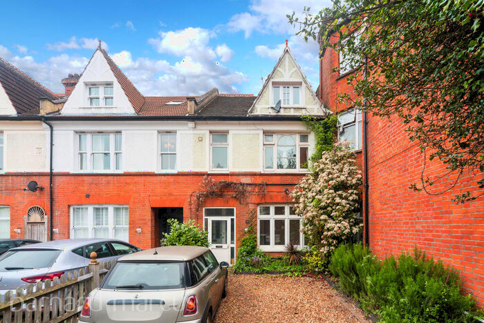 1 Bedroom Flat To Rent In Ewell Road, Surbiton, KT6