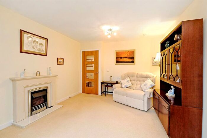 1 Bedroom Flat For Sale In Florence Court, North Deeside Road, Aberdeen, AB15