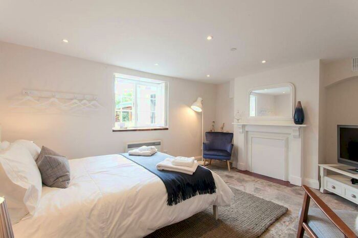 Flat To Rent In Grove Road, Redland, Bristol, BS6