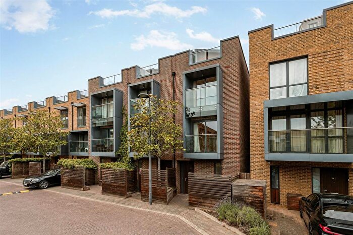 4 Bedroom Semi-Detached House For Sale In Bromyard Avenue, Acton, W3