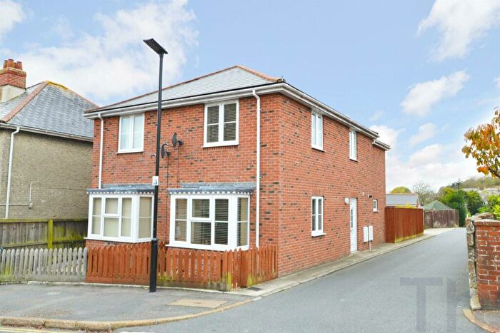 2 Bedroom Semi-Detached House To Rent In Ryde, Isle Of Wight, PO33