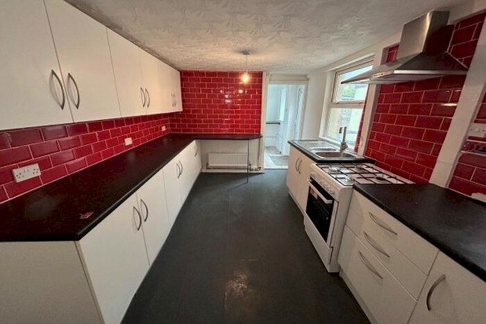 3 Bedroom Property To Rent In Janet Street, Cardiff, CF24