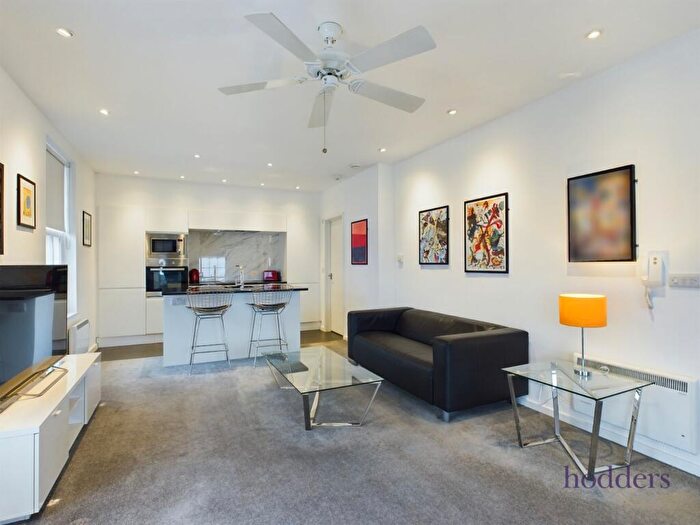 Studio To Rent In Chertsey, Surrey, KT16