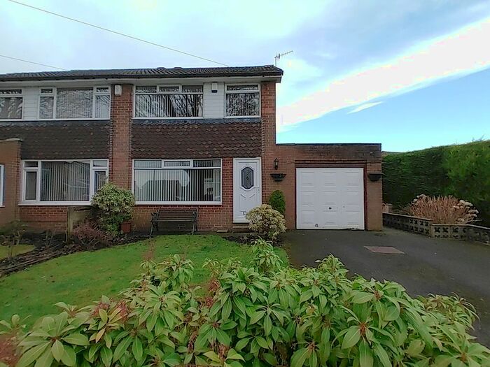 3 Bedroom Terraced House To Rent In Sandringham Road, Clayton, Bradford, BD14