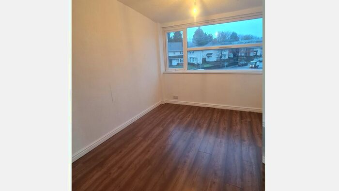 2 Bedroom Flat To Rent In Deans Road, Wolverhampton, WV1