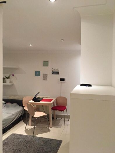 Flat To Rent In Wembley Hill Road, HA9