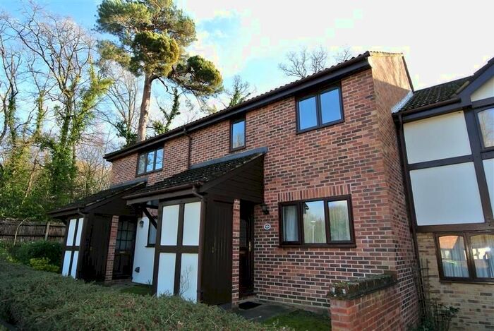 1 Bedroom Maisonette To Rent In Heathbridge, Brooklands Road, Weybridge, KT13