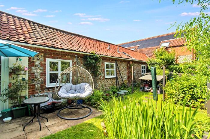 1 Bedroom Barn Conversion For Sale In Thwaite Common, Erpingham, Norwich, NR11