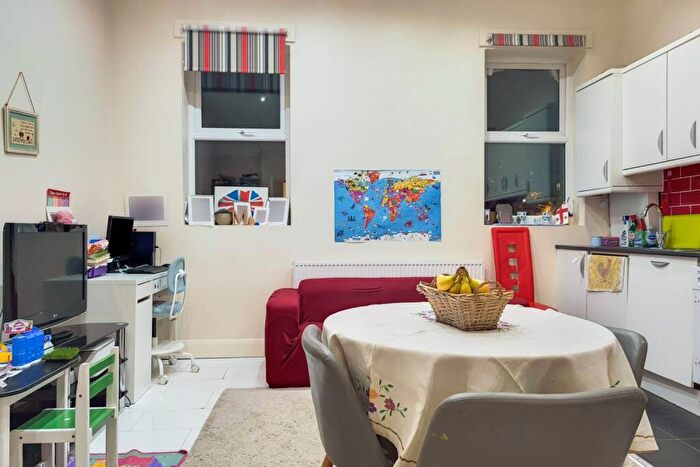 2 Bedroom Flat To Rent In Stanley Road, South Harrow, Harrow, HA2