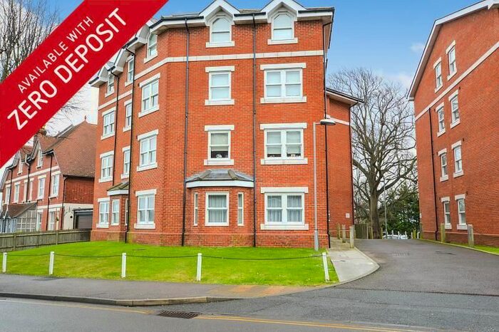 2 Bedroom Flat To Rent In Upper Avenue, Eastbourne BN21