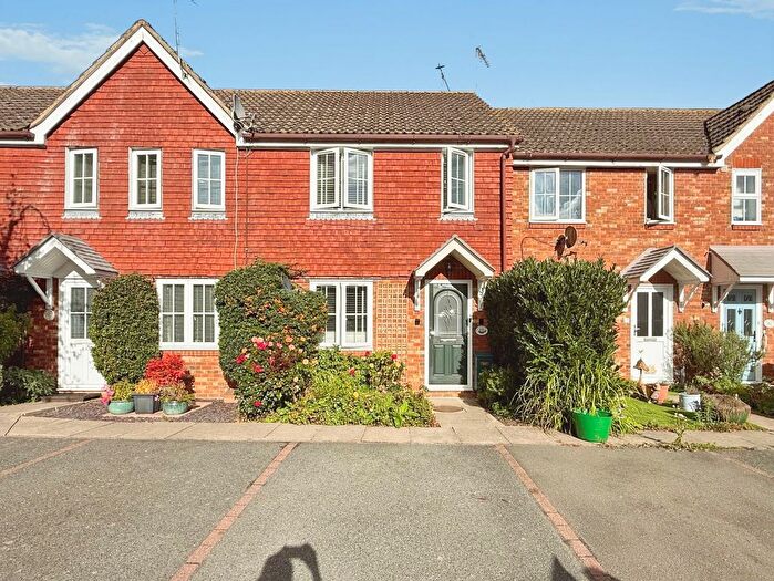 3 Bedroom Terraced House For Sale In Farleys Way, Peasmarsh, TN31