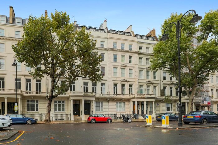 2 Bedroom Flat To Rent In Queen's Gate, London, South Kernsington, SW7