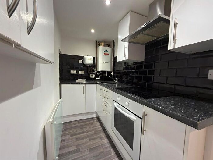 1 Bedroom Flat To Rent In Austhorpe Road, Cross Gates, LS15