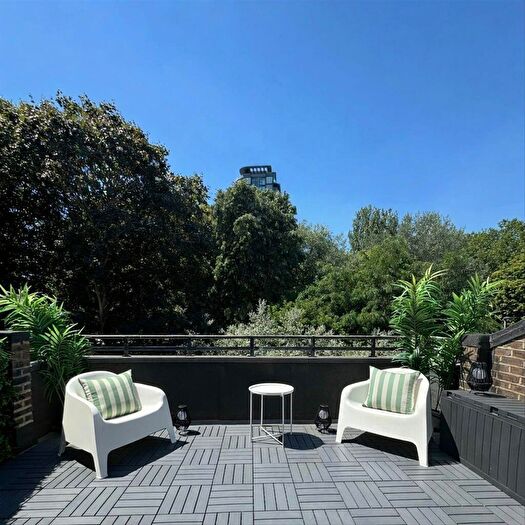 1 Bedroom Flat For Sale In Wine Close, Wapping, E1W