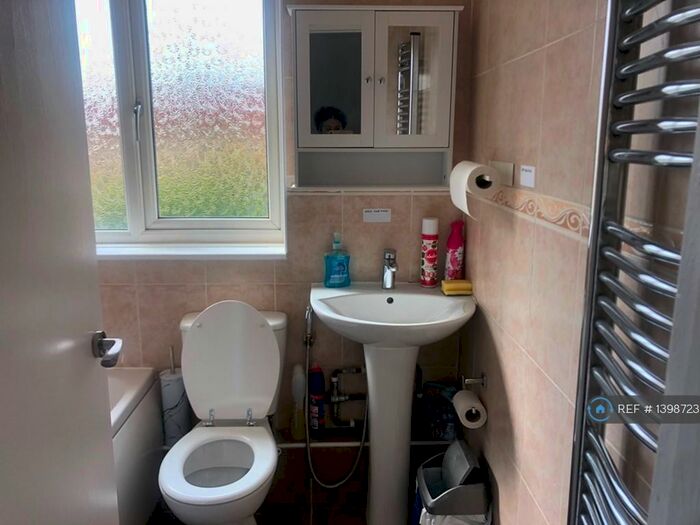 3 Bedroom Terraced House To Rent In Aynho Crescent, Northampton, NN2