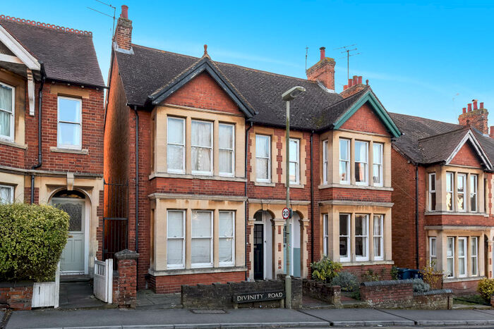 5 Bedroom Town House To Rent In Divinity Road, East Oxford, OX4