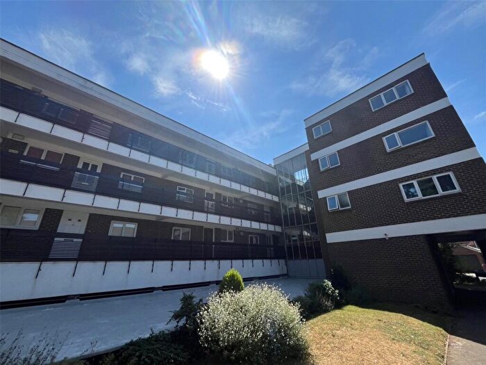 2 Bedroom Flat To Rent In Cairns Court, Norwich, Norfolk, NR4
