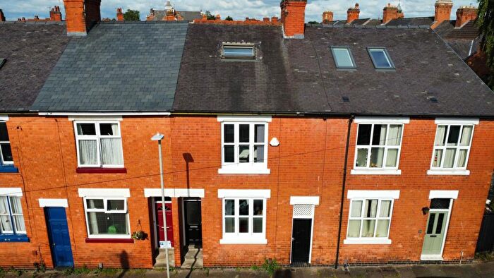 4 Bedroom Terraced House For Sale In Lytham Road, Leicester, LE2