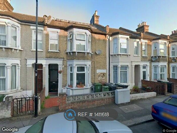 3 Bedroom Flat To Rent In St. Mary's Road, London, E10