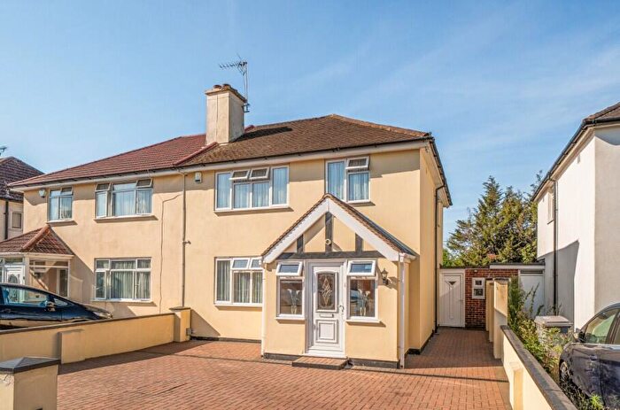 3 Bedroom Terraced House For Sale In Imperial Way, Kenton, HA3