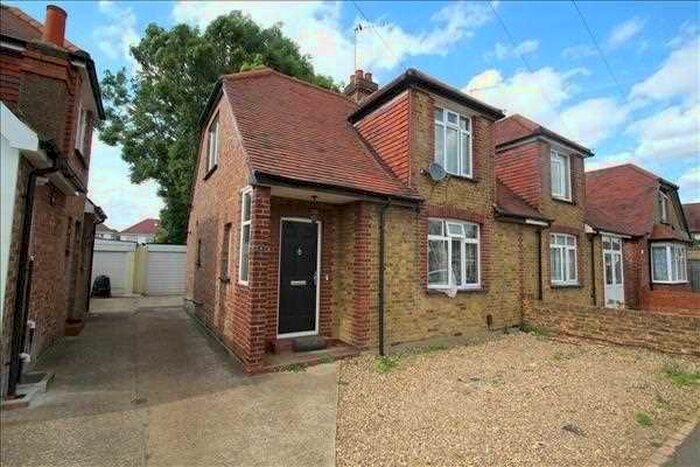 2 Bedroom Semi-Detached House To Rent In Rosslyn Avenue, Feltham, TW14