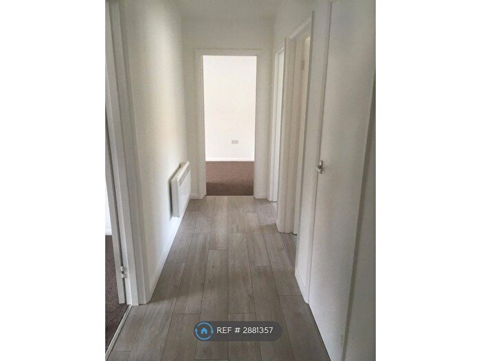 2 Bedroom Flat To Rent In Carmen Court, Willingdon, Eastbourne, BN20