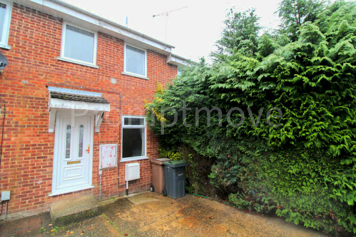 2 Bedroom Terraced House To Rent In Wolston Close Luton, LU1
