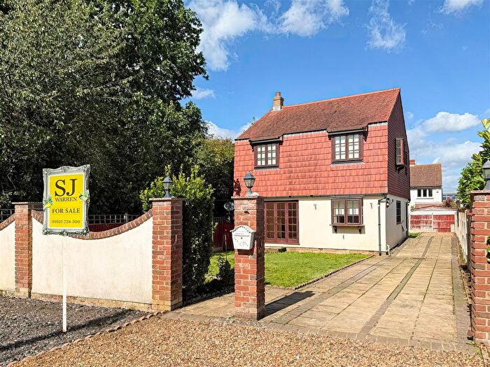 4 Bedroom Detached House For Sale In St. Lawrence Drive, St. Lawrence, Southminster, CM0