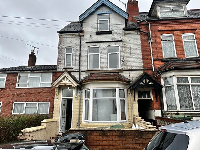 4 Bedroom End Of Terrace House To Rent In Glover Street, Redditch, B98