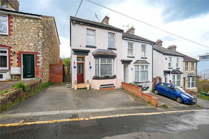 3 Bedroom Semi Detached House For Sale In Bower Lane, Maidstone, ME16