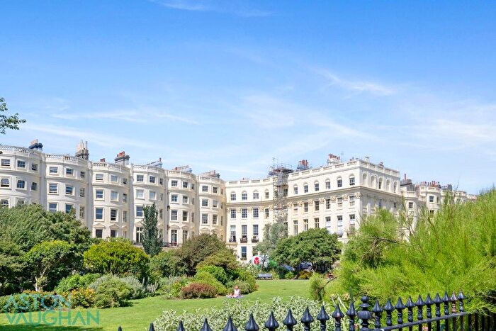 1 Bedroom Flat To Rent In Brunswick Square, Hove, BN3