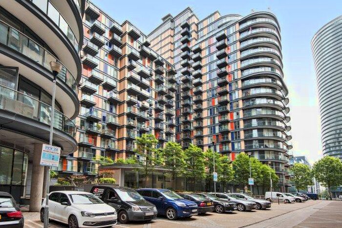 Studio To Rent In Millharbour, London, E14