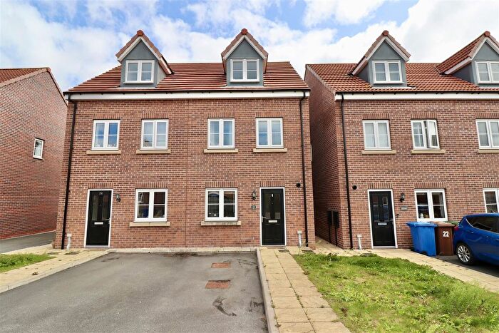 3 Bedroom Semi-Detached House To Rent In Robson Avenue, Pocklington, YO42