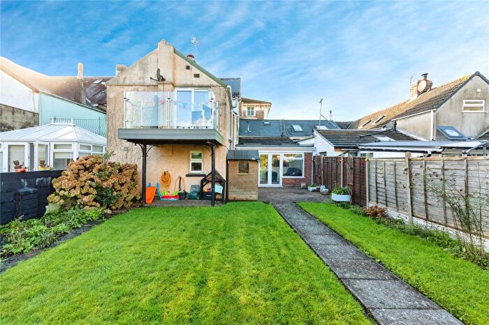 3 Bedroom Terraced House For Sale In Bridge Street, Kidwelly, Carmarthenshire, SA17