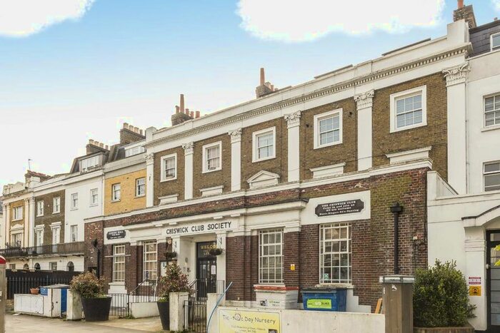 1 Bedroom Flat To Rent In Chiswick High Road, London, W4